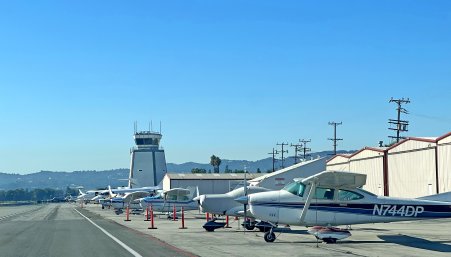 VNY-SM_runway-R